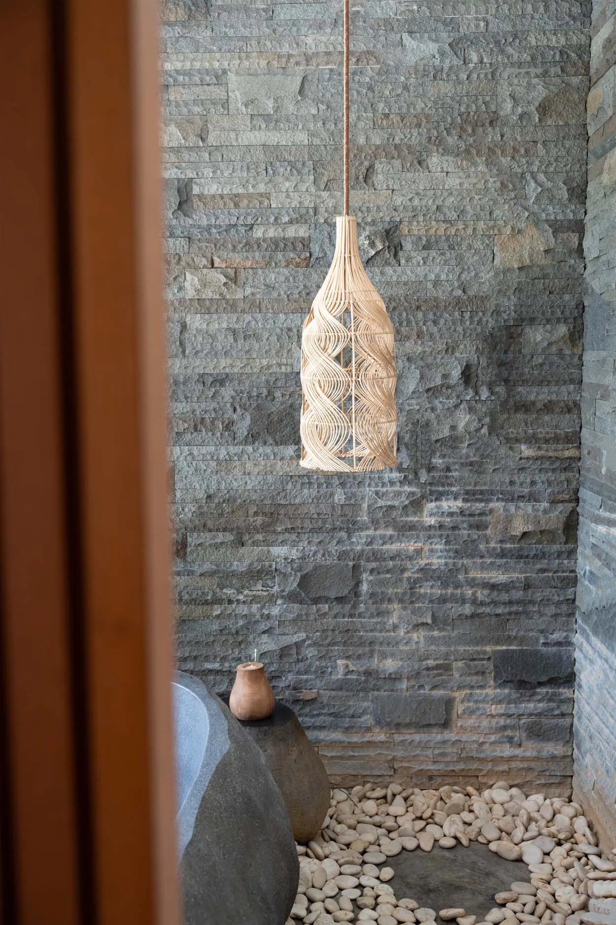 the-garaffa-pendant-natural-l