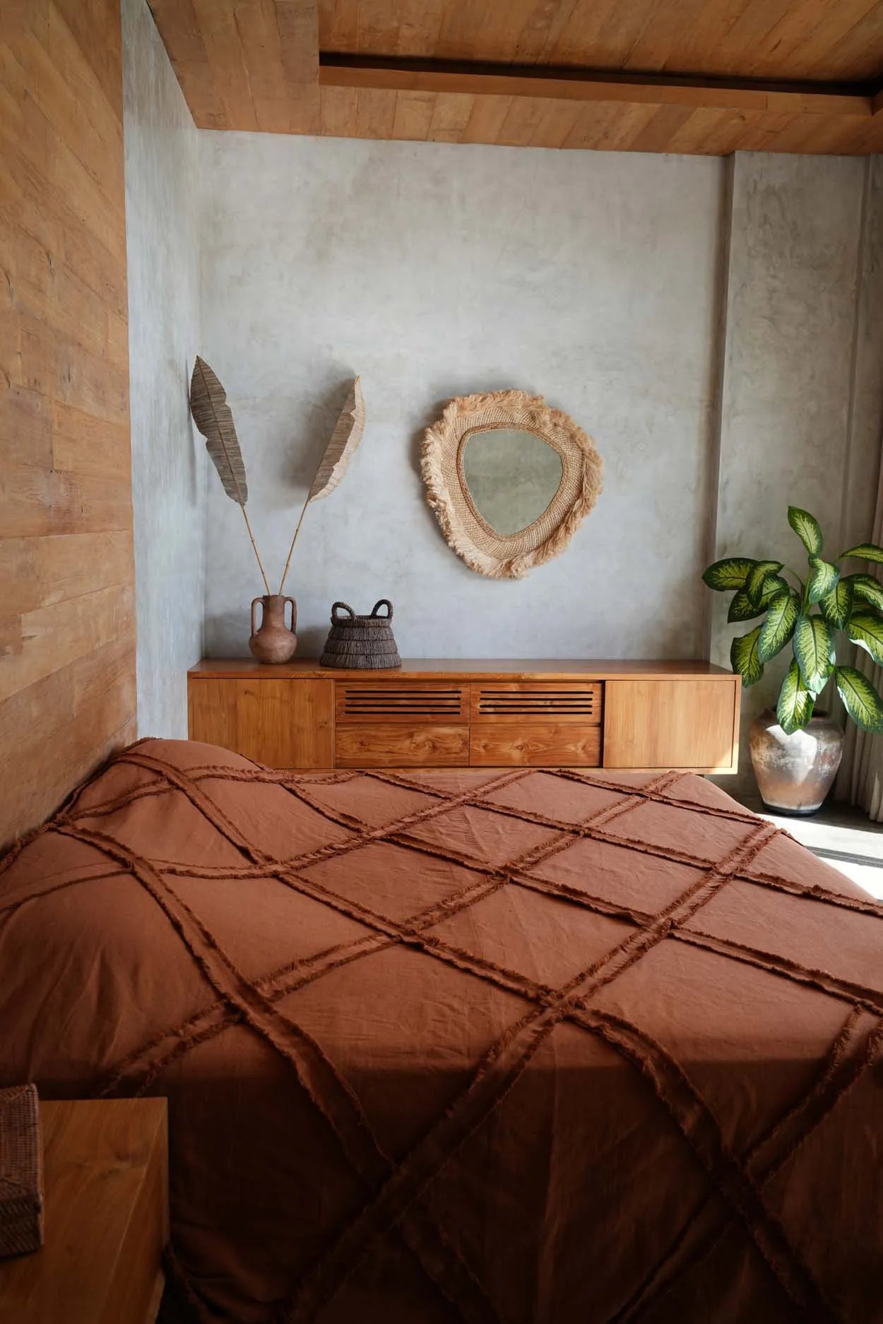 the-berber-bed-throw-terracotta