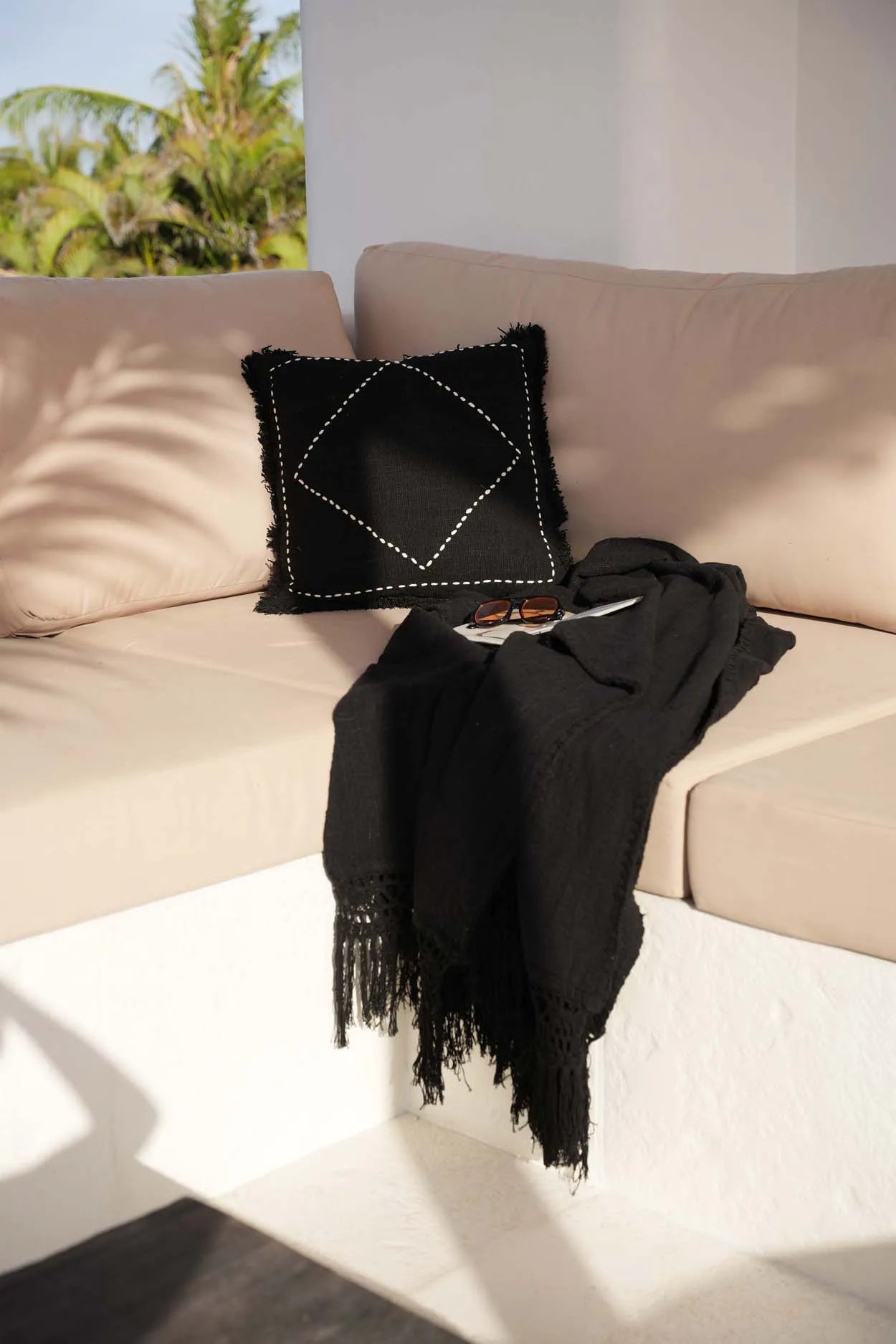 the-gypsy-bed-throw-black