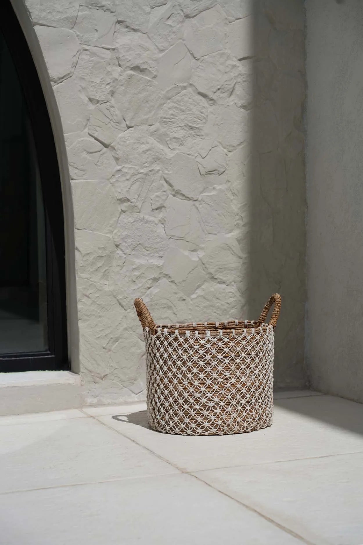 the-crossed-stitched-macrame-basket-natural-white-m
