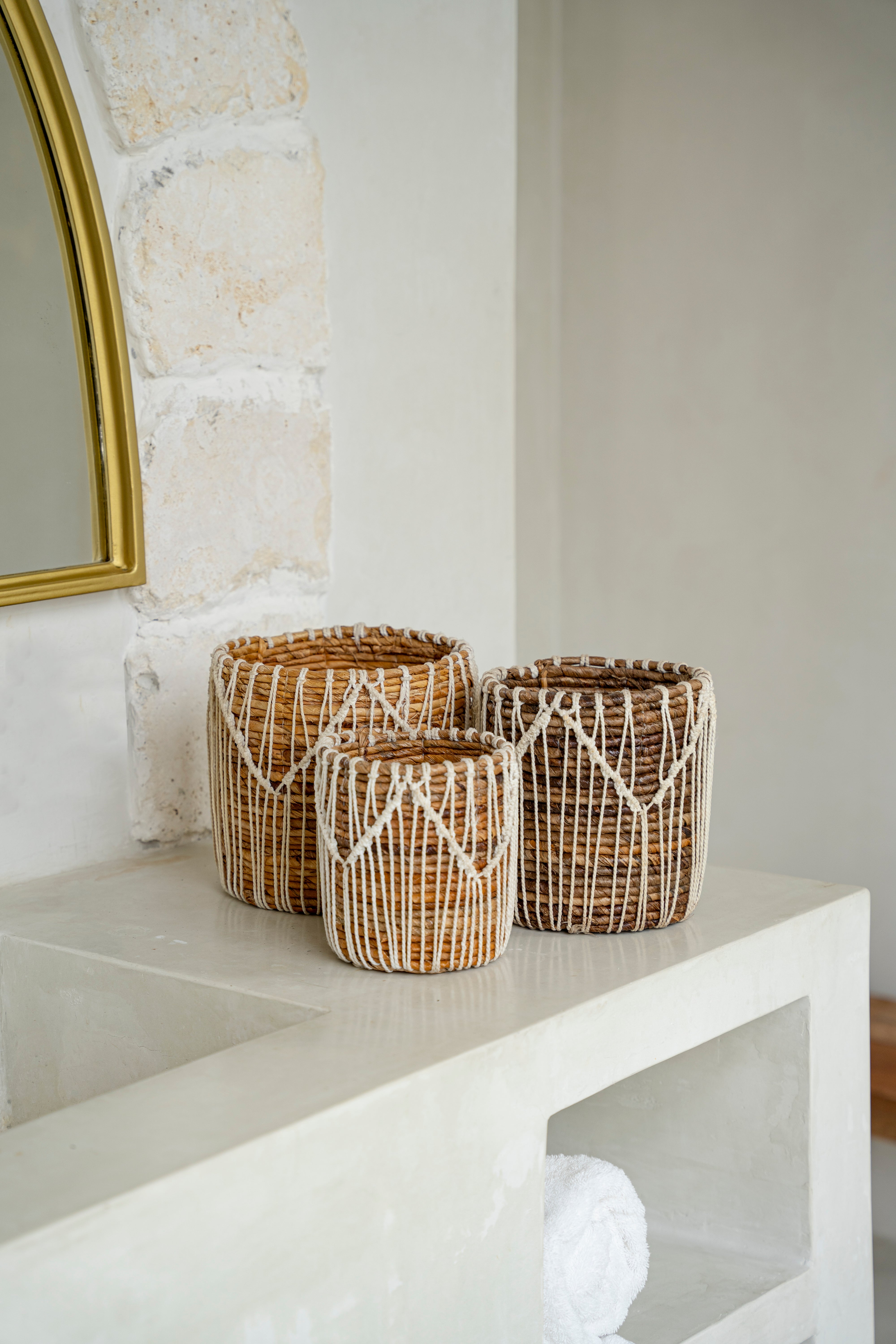 The Macra-mazing Basket - Natural White - M