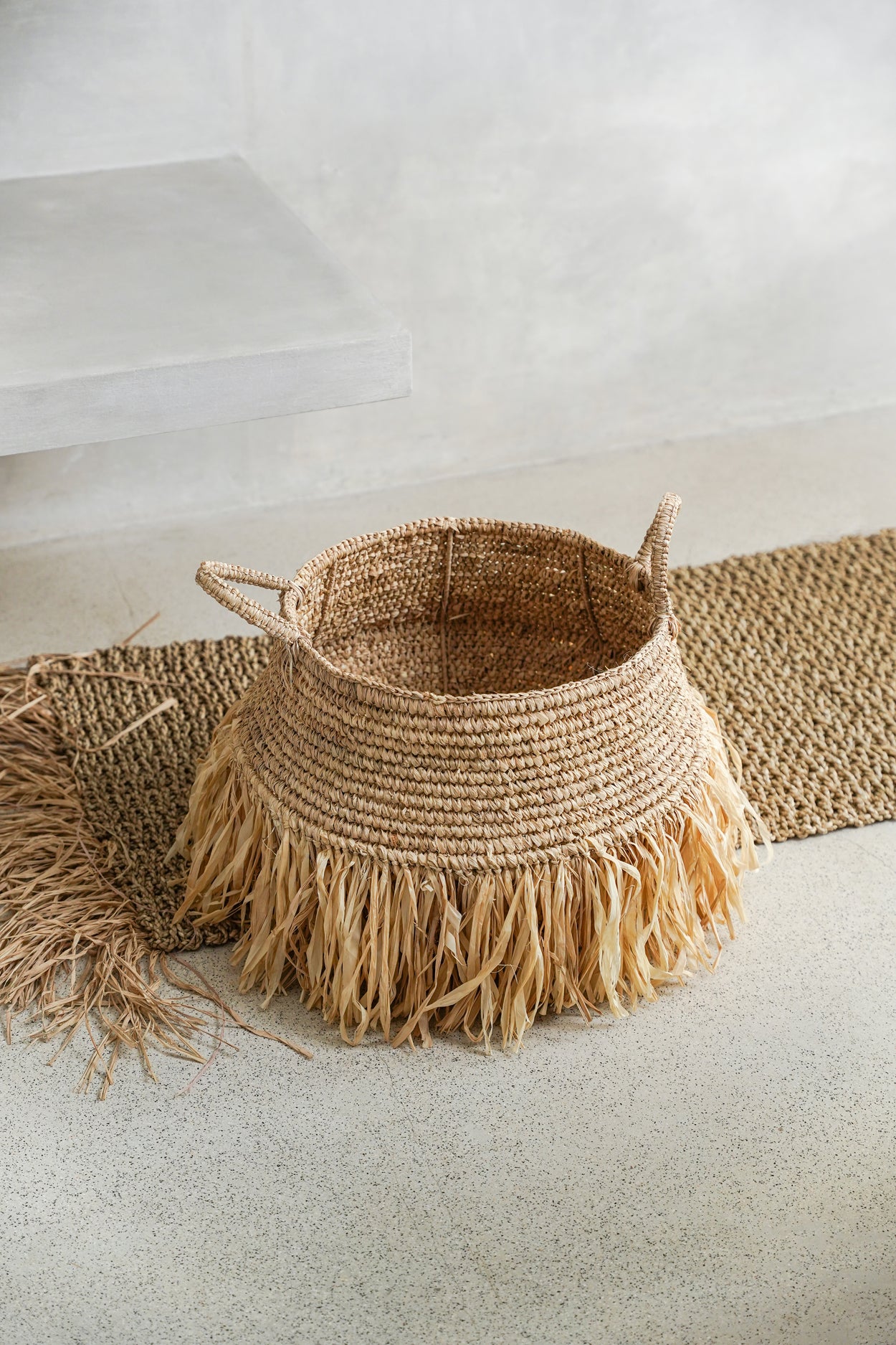 The Raffia Deluxe Baskets - Natural - L