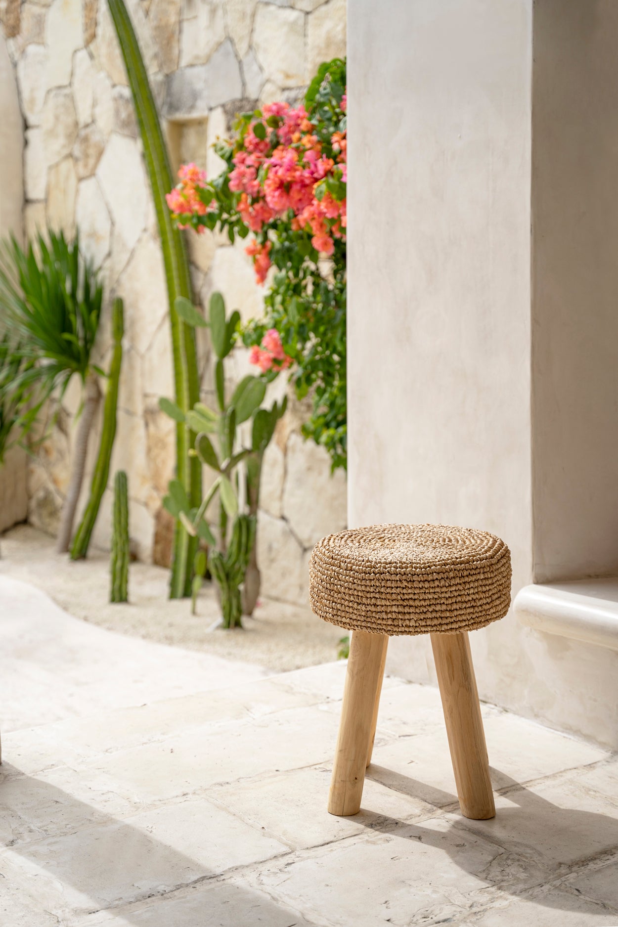 The Raffia Stool - Natural