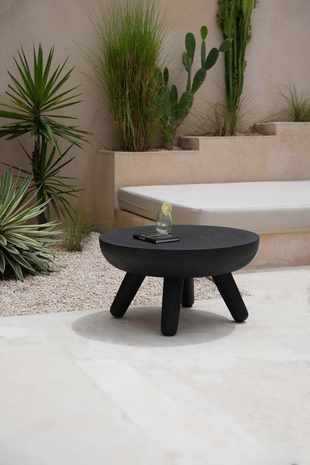 The Losten Coffee Table - Black