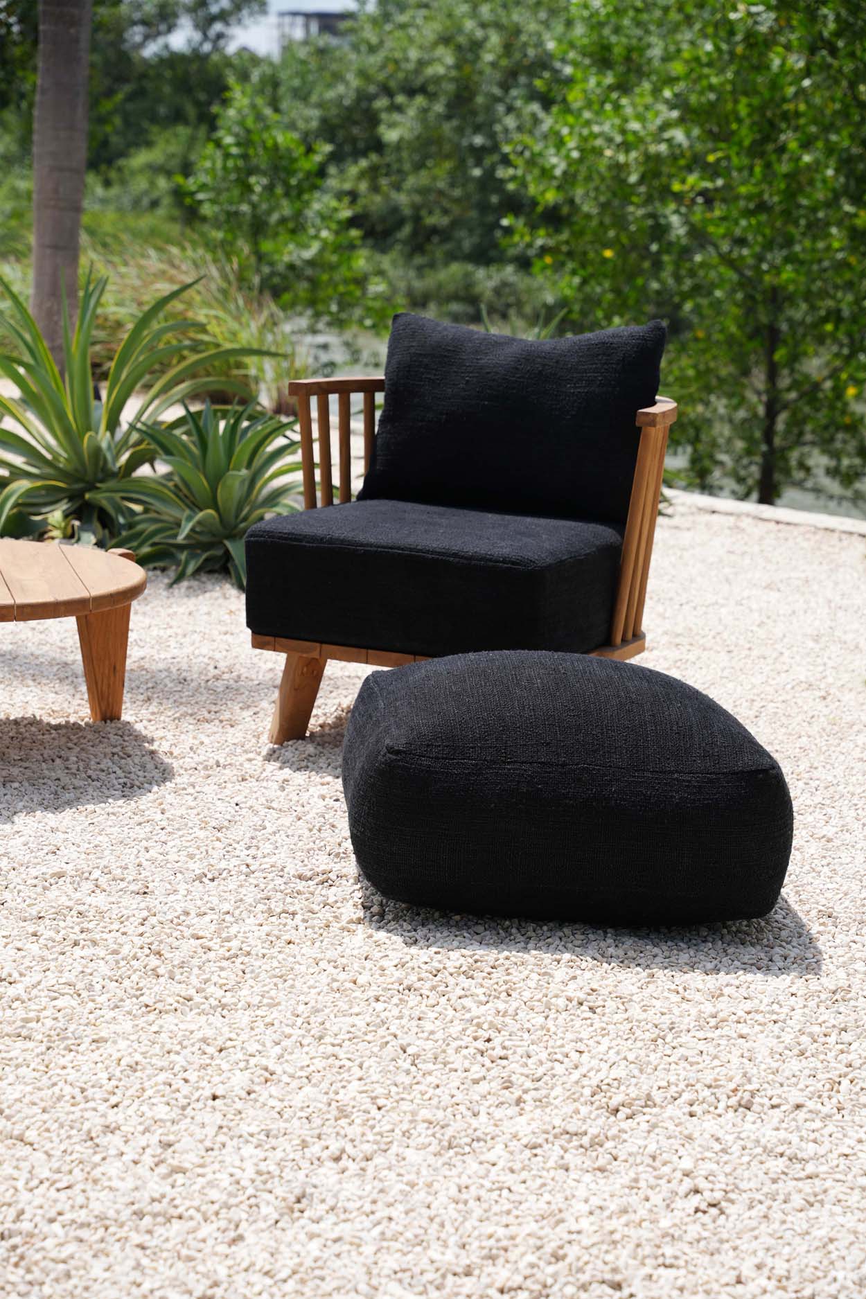 The Malawi One Seater - Natural Black